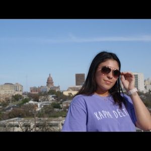 Meet your Posher, Julia